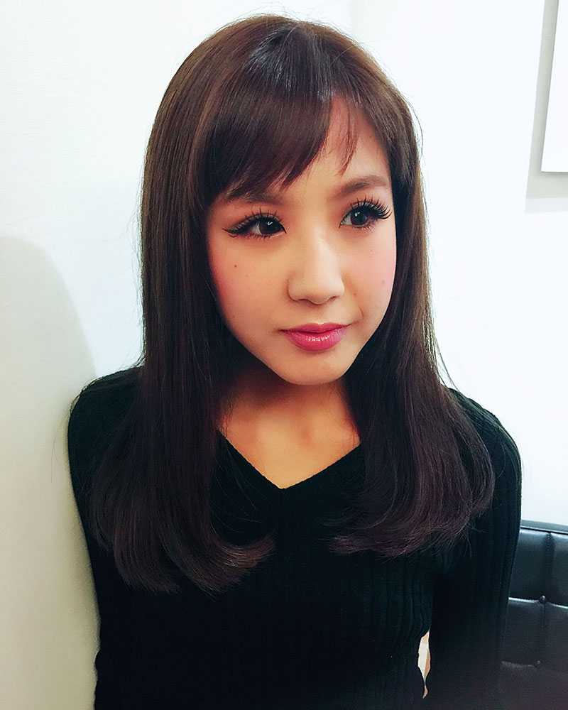 前髪短めスタイル